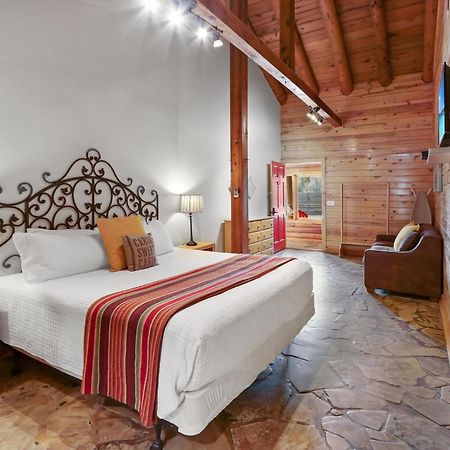 Wimberley Log Cabins Resort And Suites- Unit 3 외부 사진